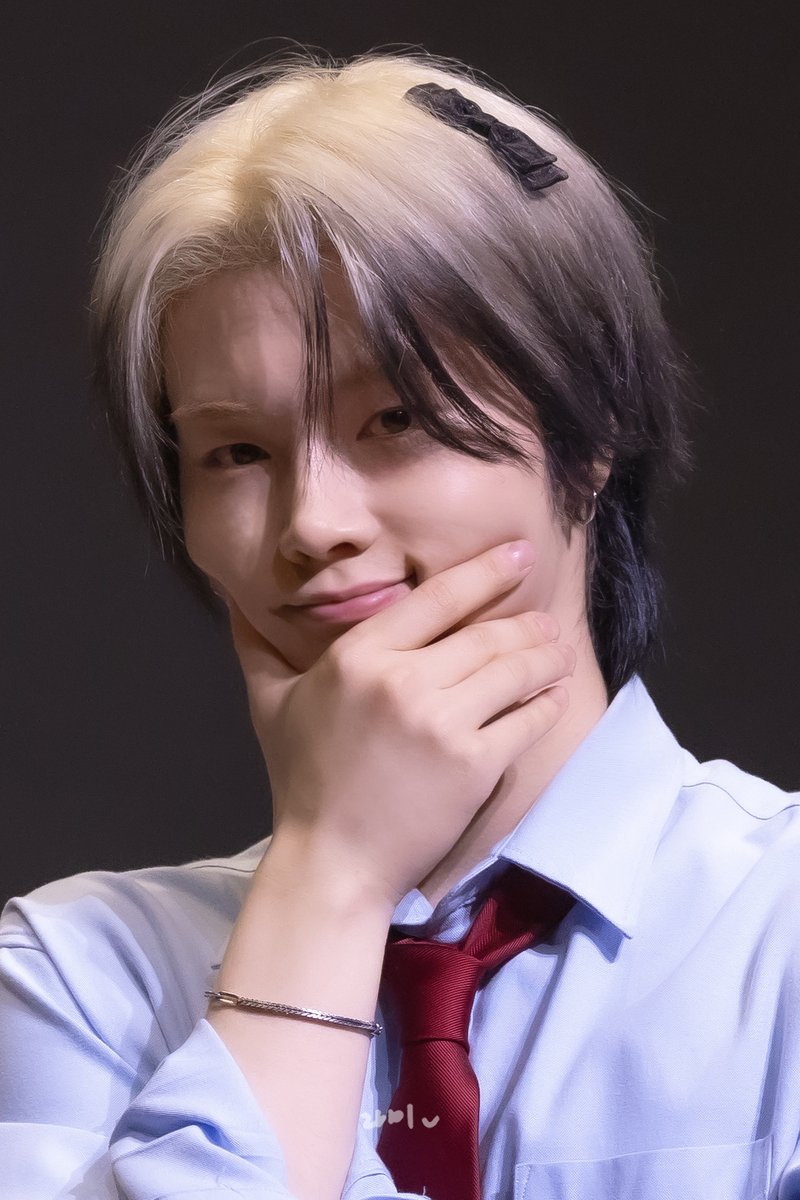 라미 tweet media