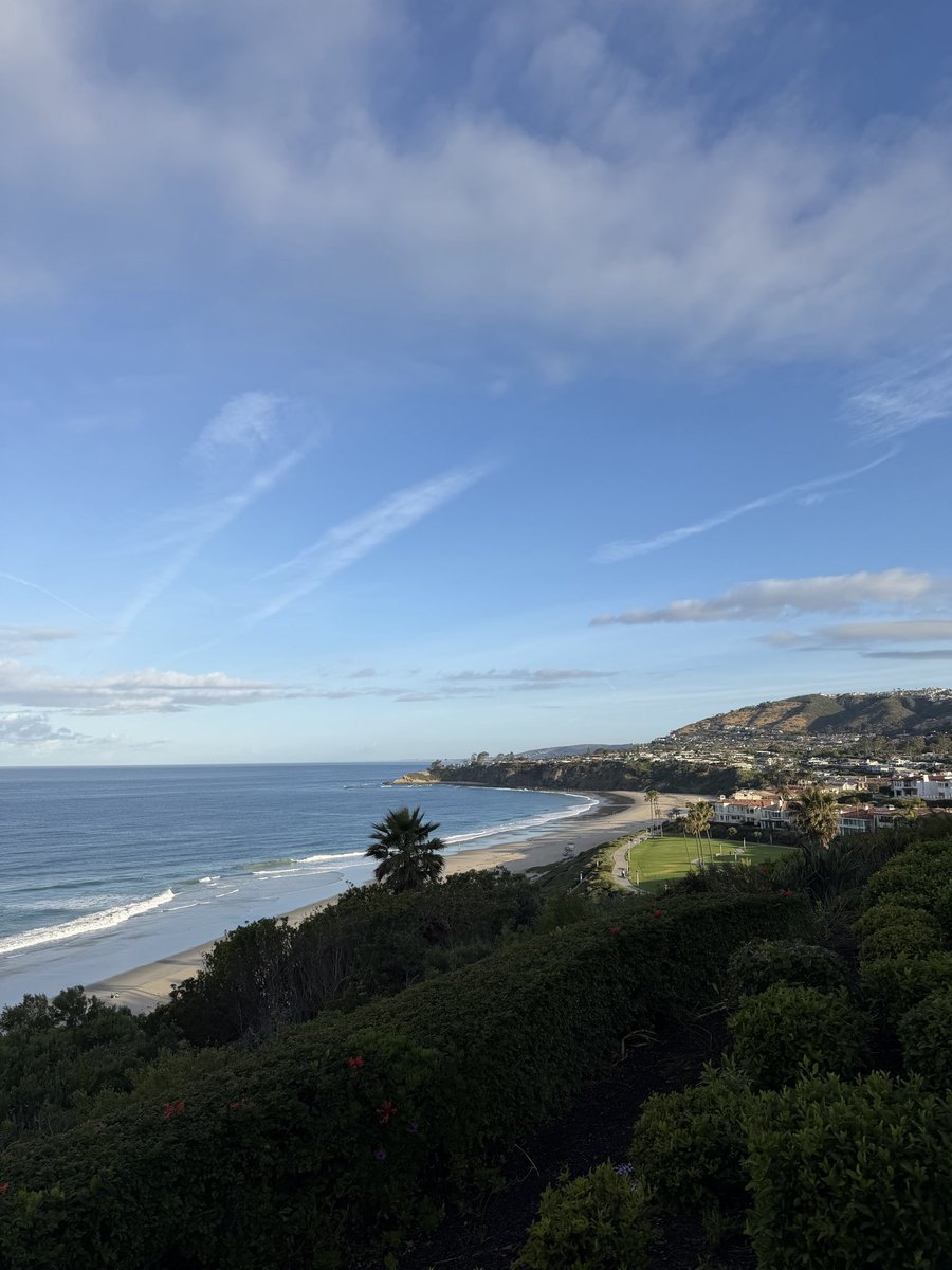 AvanleeC's tweet photo. Our team spent time learning from the best leaders in healthcare and philanthropy this week with Alice Walton and @aneeshchopra at Health Evolution in Laguna Beach. #HESummit26 https://t.co/sQsFU0wTVx