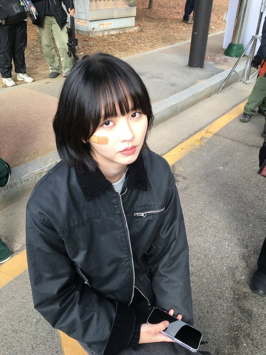 drinkoice's tweet photo. 이 귀여웠던 소녀들이 이제는 이렇게 아름다운 여성으로 성장해서 어릴 때부터 지금까지 계속 좋은 연기를 보여주고 있다는 게 감동이잖냐 https://t.co/JnmrYydqIL