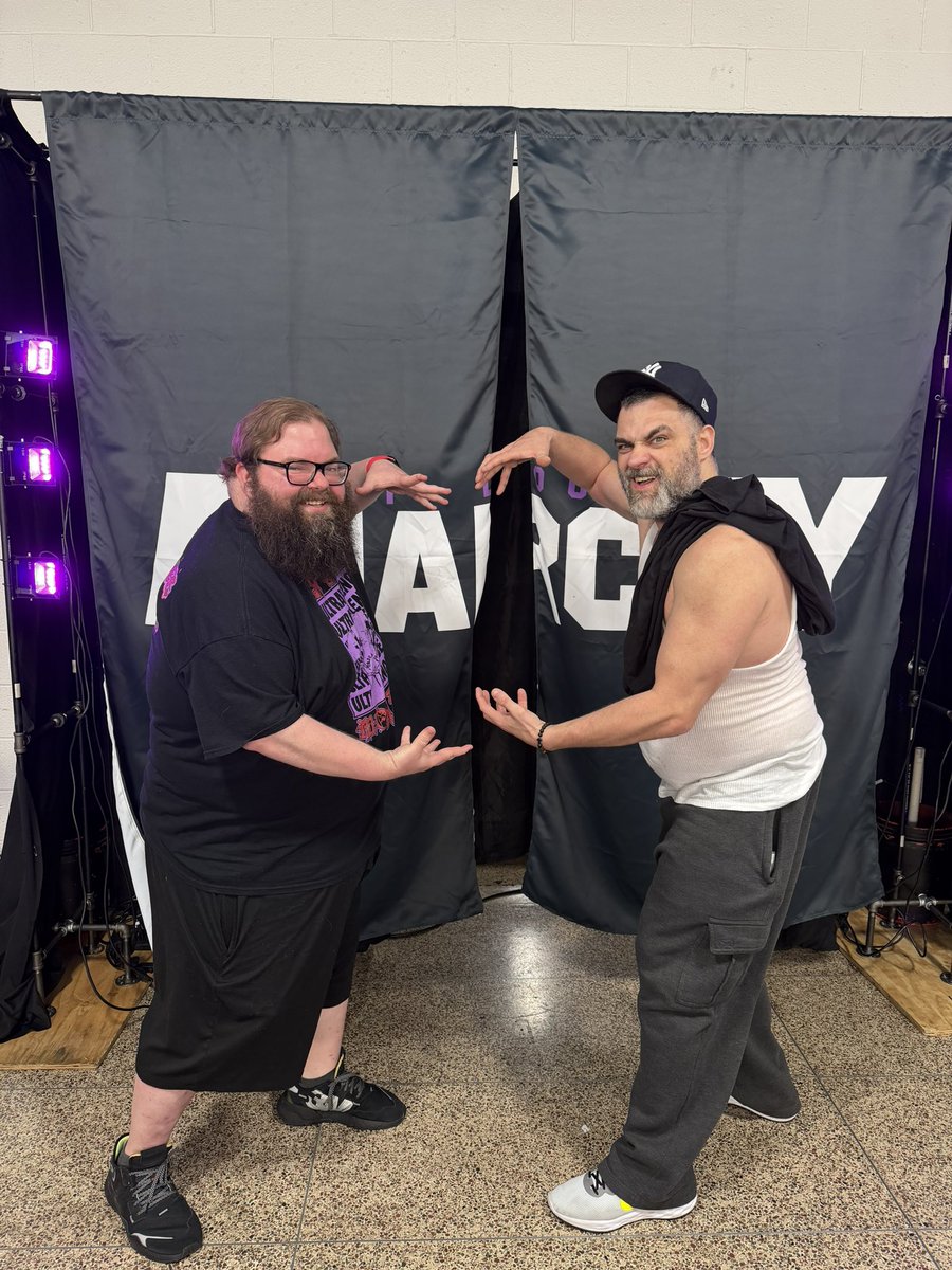 TeamLouie tweet media