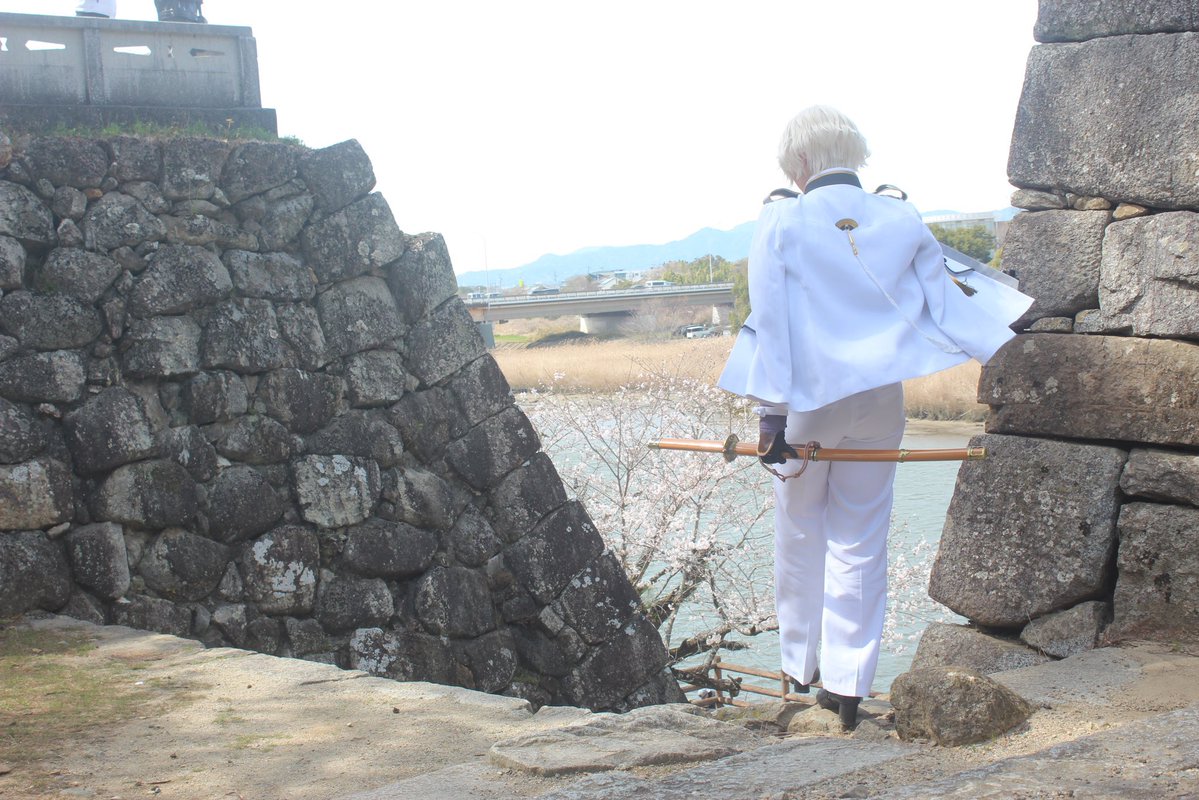 ヴァル tweet media