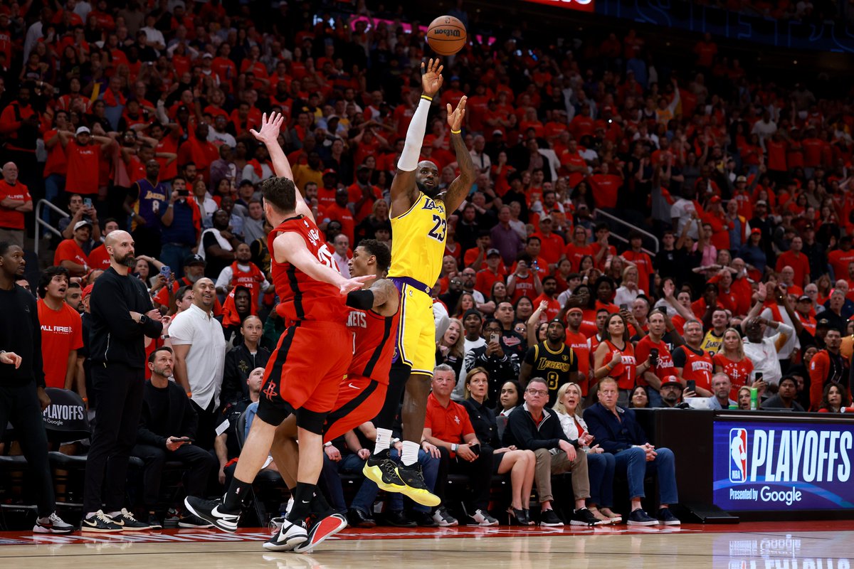 LeBron History 🏀 tweet media