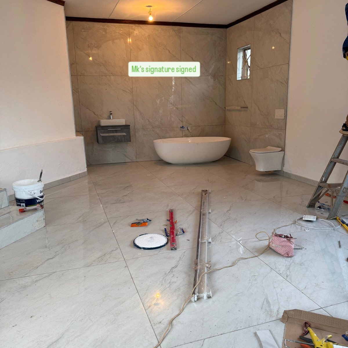 MK_TheMtungwa's tweet image. Your self/ your parents deserve a better home 🏡,  I know you can afford it just awufuni. 
We are your best building company that deserve RT to #support local
@MK_TheMtungwa