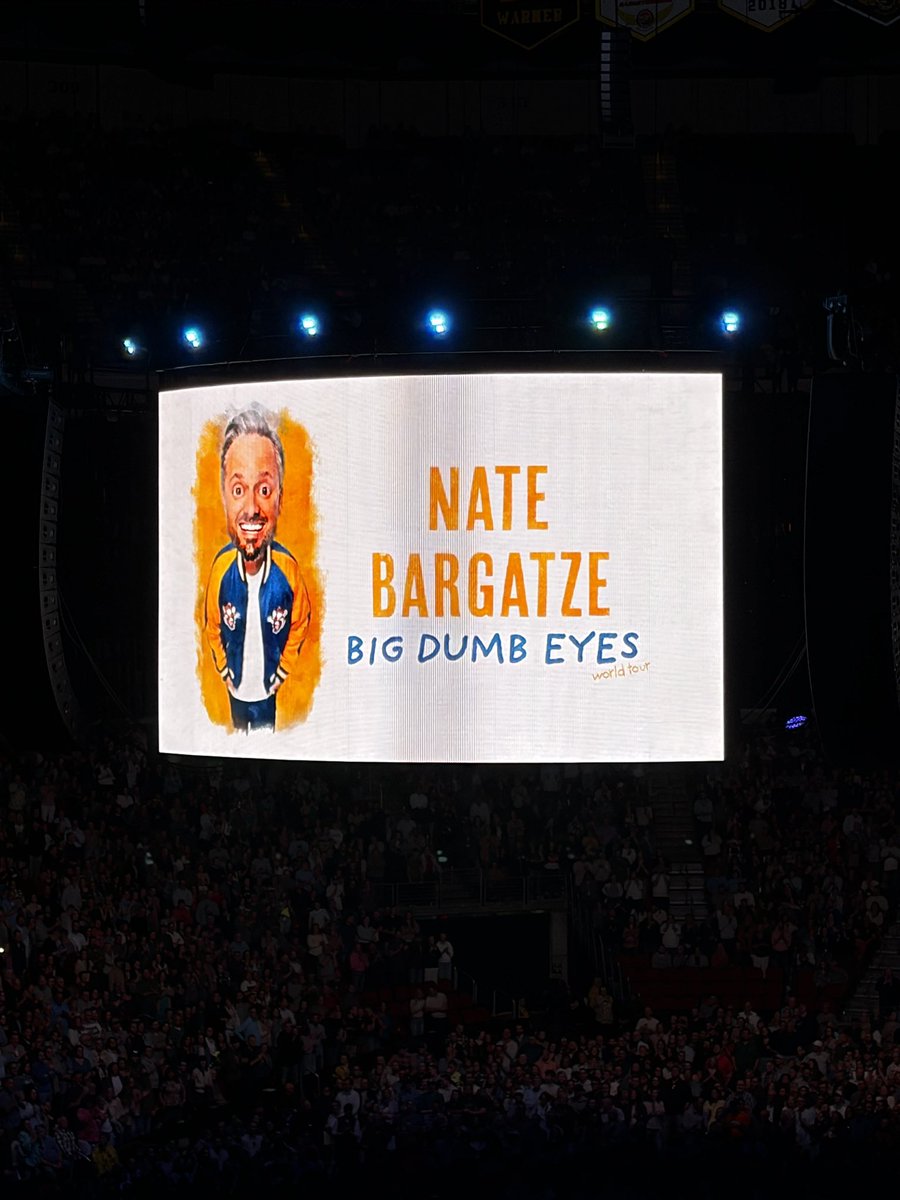 RB4ST8's tweet photo. Great show last night @natebargatze, you absolutely killed it.  😂🤣 https://t.co/AG28l1ZyOA