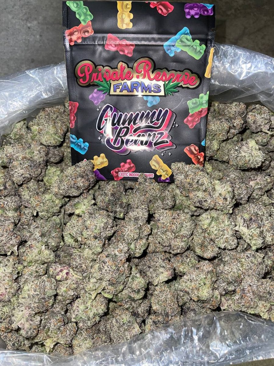 traphouseZaza8's tweet image. Bern 031 and Basel 061 plug weed gas weed fire weed trees 🏛️⛽ Exotic weed doja weed kush Switzerland knows 🌿🔥 #Zaza #SwitzerlandWeed #Bern #Basel