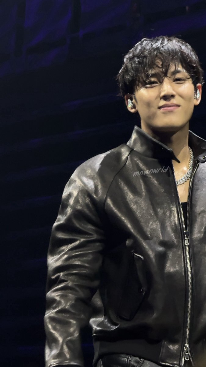 🐾😾 tweet media