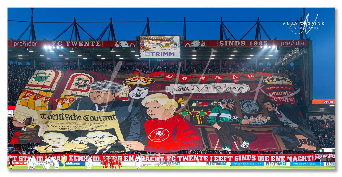 anjaveurink's tweet photo. Come On FC Twente  #twenec #ultrasvakp #vakp #supporter #voetbal #FCTwente @fctwente 👊🔴 
https://t.co/sy5IIZJTNP 🍀 https://t.co/YzQsR6LhrK