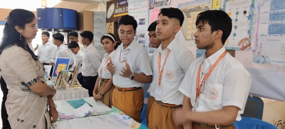 aaranyak's tweet photo. 🌱 Orientation of guide teachers on #SustainabilityEducation concluded successfully in Guwahati!

Over 120 participants including 53 teachers from 40 schools came together to strengthen eco-learning. 

Organised by Aaranyak with Samagra Siksha Axom (SSA) and National Science Centre, Guwahati with support from Wipro earthian.

#MissionLiFE #Assam #Guwahati