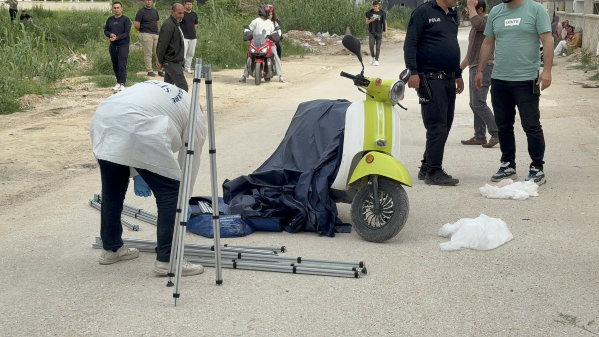 Adana’da bir kişi motosikletiyle giderken tabanca ile vurularak öldürüldü.

▪️İddiaya göre 2 yıl önce mahalle kavgasında bir kişinin ölümünden sorumlu tutuluyordu.