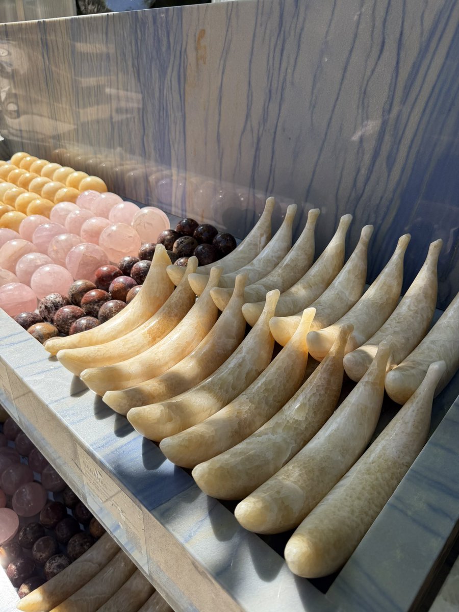 Outlander Magazine tweet media