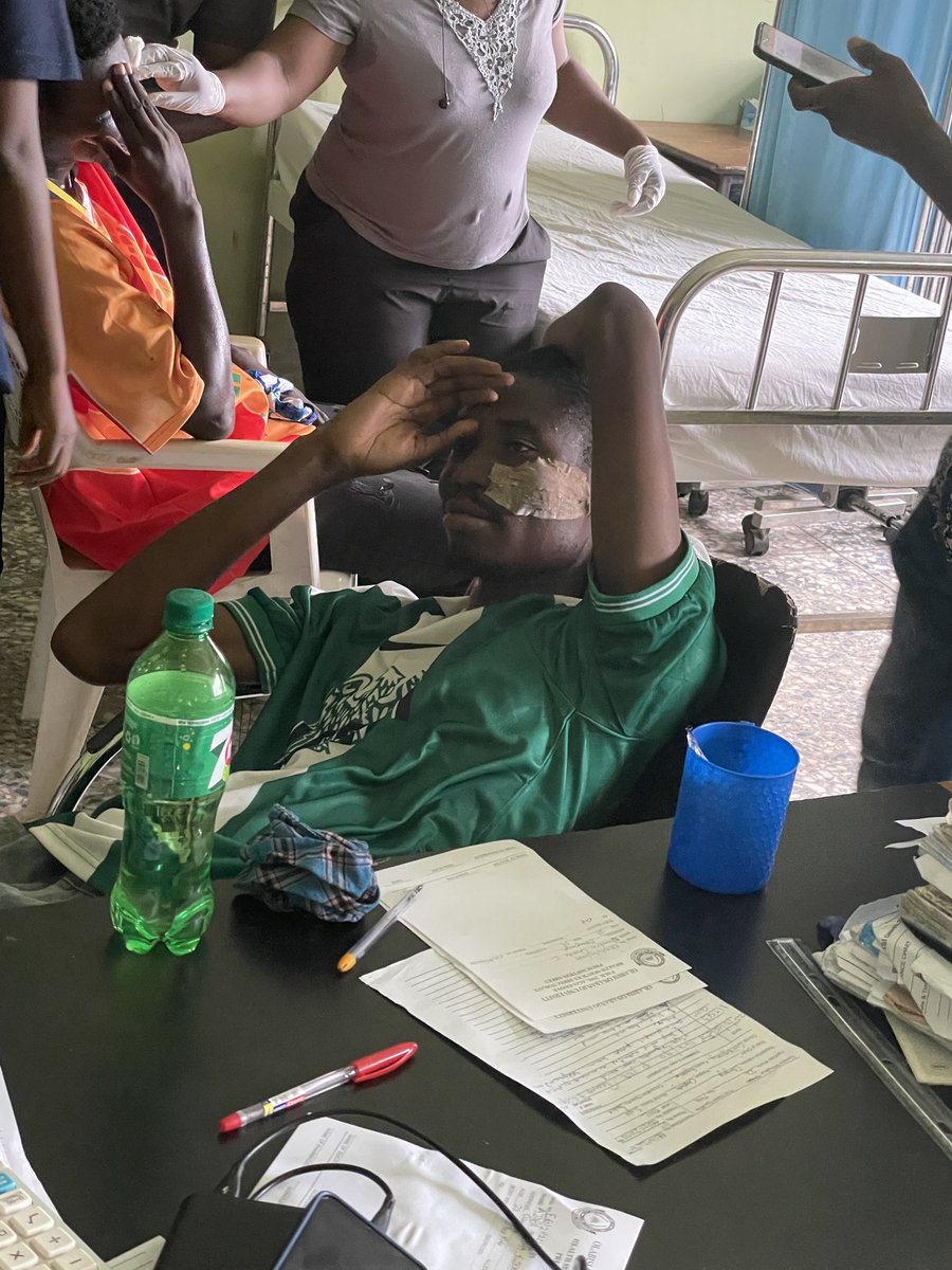 Profconsult10's tweet photo. Earlier this morning, there was a reported robbery incident at Olabisi Onabanjo University, Ifo, Ogun State, around 12:00 a.m.

In response, students organized a peaceful protest to express their concerns over safety. . https://t.co/gFdORRegkE