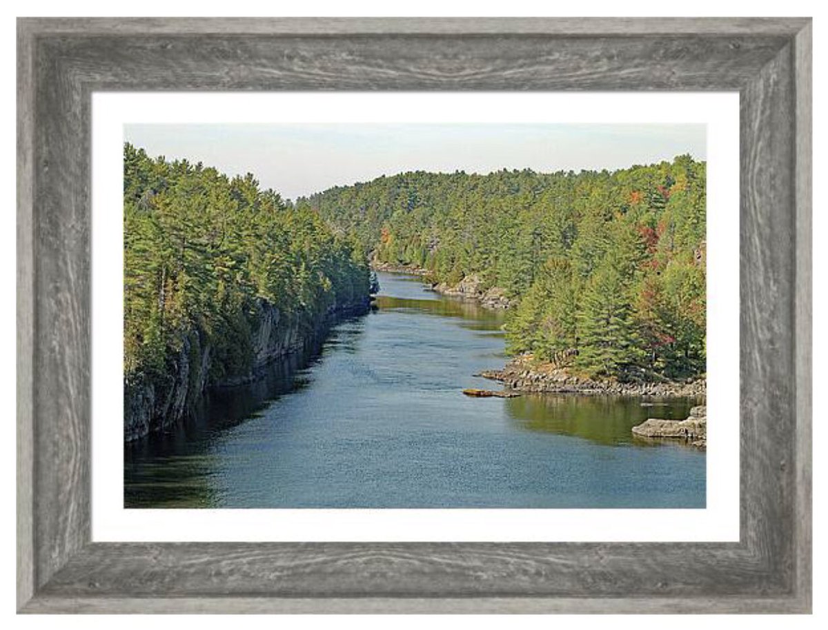 shonna99784's tweet image. The calm and popular French River, in the Sudbury District, flows between lush green forests with a clear blue sky overhead. The trees display a mix of vibrant autumn… 🛒 ⬇️ 

Popular French River - Sudbury District shonnahawkinsphotography.com/featured/the-p…

#FrenchRiver
#SudburyDistrict
#Autumn