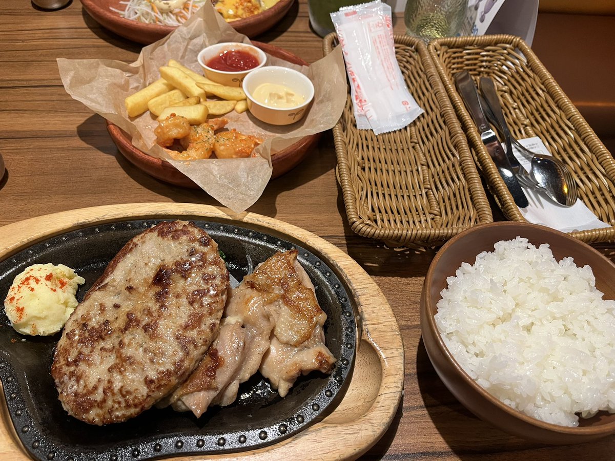 しんり tweet media