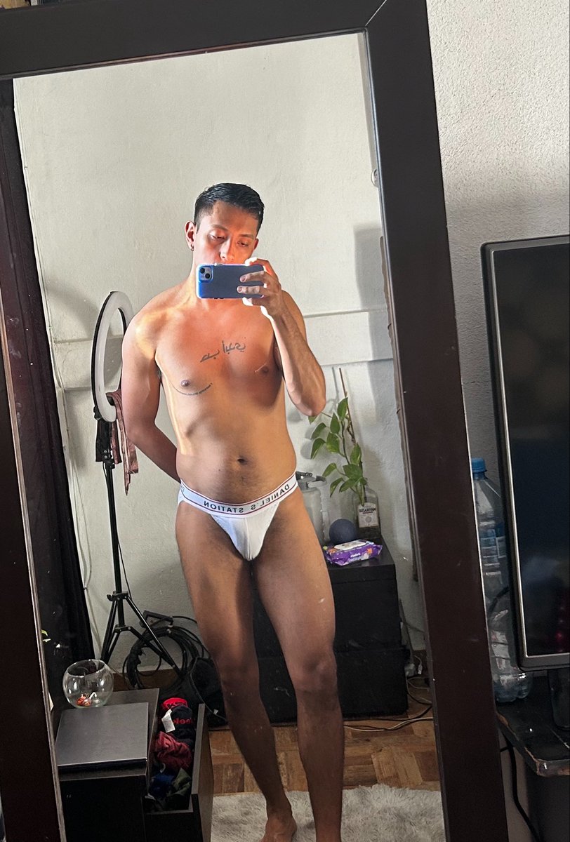 RaffaelHernandz's tweet photo. Necesito volver al mismo cuerpo 😣 https://t.co/L1wOtmx4ts