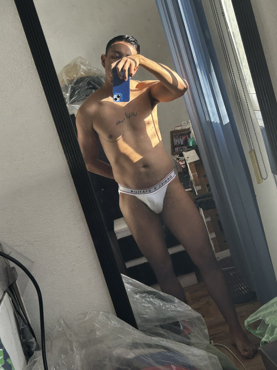 RaffaelHernandz's tweet photo. Necesito volver al mismo cuerpo 😣 https://t.co/L1wOtmx4ts