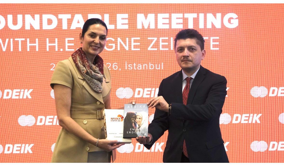 1453kralmedya's tweet photo. BAŞKAN SAATCİOĞLU İNSANİ DİPLOMASİ KÖPRÜSÜ KURUYOR #CihangirFikriSaatcioğlu #Türkiye #İnsanidiplomasi #CostaRica #Malavi 🇹🇷🇲🇼 @EmineErdogan @signezeikate @SAATCiOGLUCFS @deikiletisim https://t.co/rcpr9sjrjE
https://t.co/nD7YGybLbw
https://t.co/PrrSWyjnpk
https://t.co/1RPDsvoGj6 https://t.co/T4JrFVu2xl