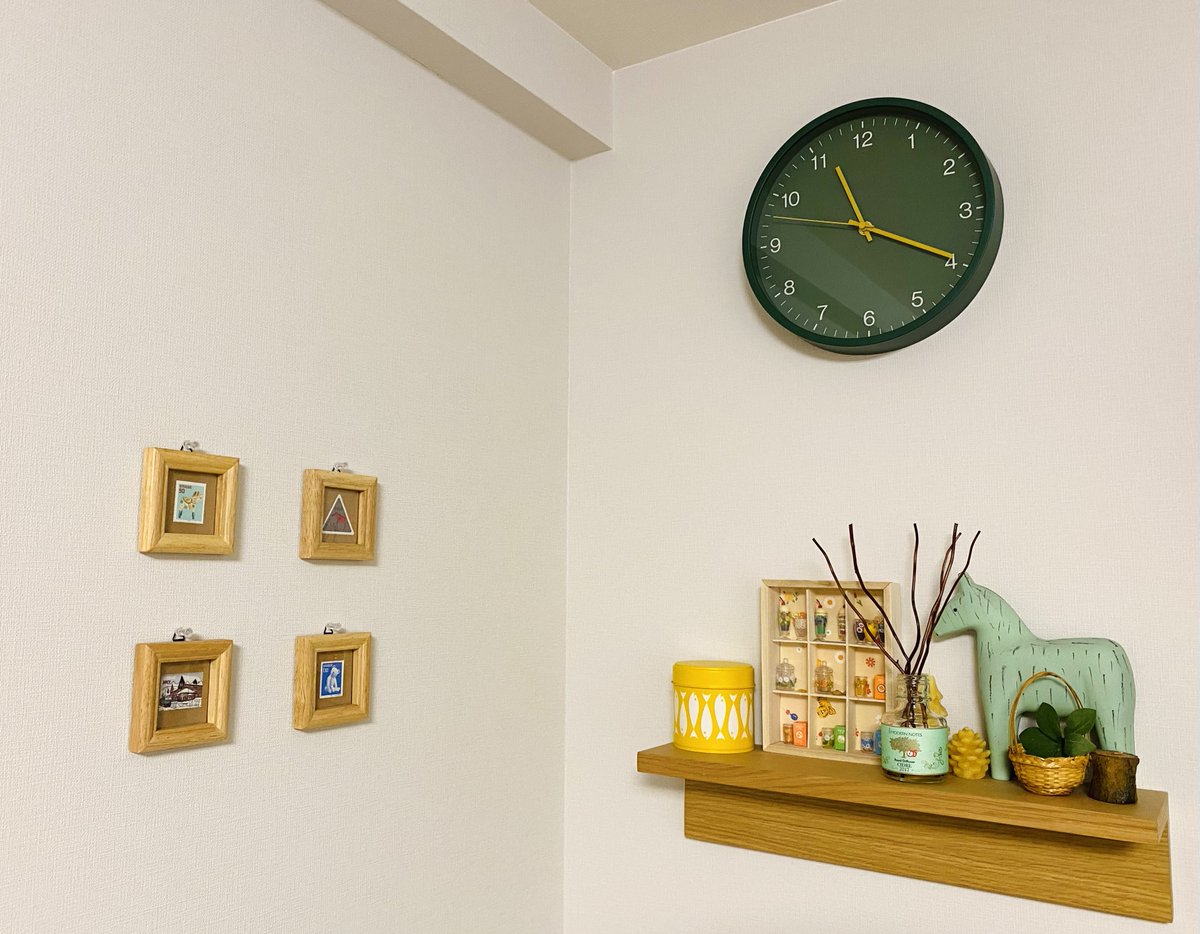 時計、自分の部屋には合わなかった（ ;  ; ）
のでリビングに飾った〜！かわいいカモ🦆