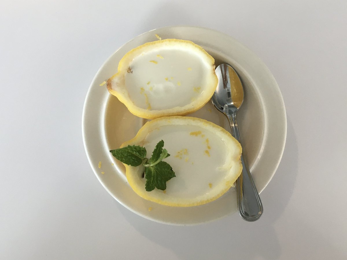 1nng_'s tweet photo. 🍨🍋✨🤍 https://t.co/uzsRC9D9ig