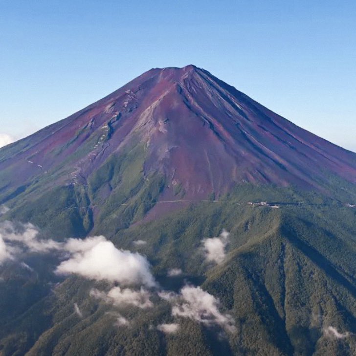Share your summit pic and the mountain ⛰️

Me:
Mt. Fuji 3776 mdpl, 1 Agustus 2024.