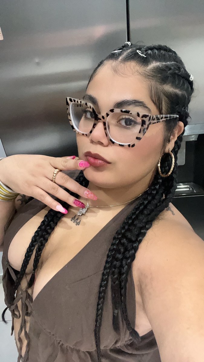 laaeneee's tweet photo. 🤎💋 https://t.co/cC1WxIClfJ