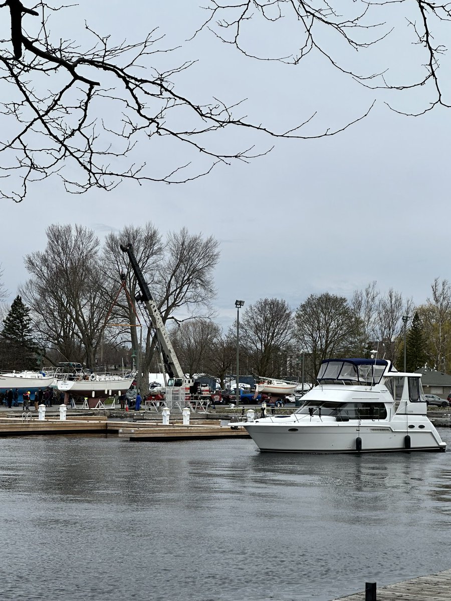 SeanKelly97's tweet photo. #summer is coming … boat launch today in @BellevilleON @yachtingworld #bayofquinteyachtclub https://t.co/2ZrIXmv3sw