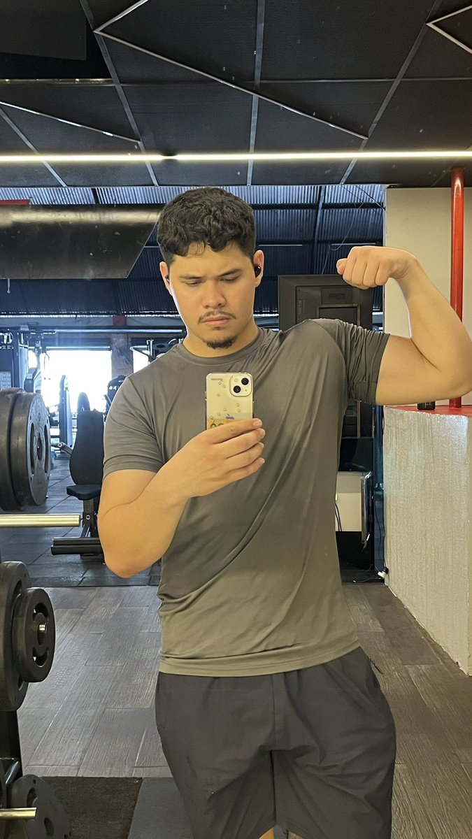 ellamarijacarpenter tweet media