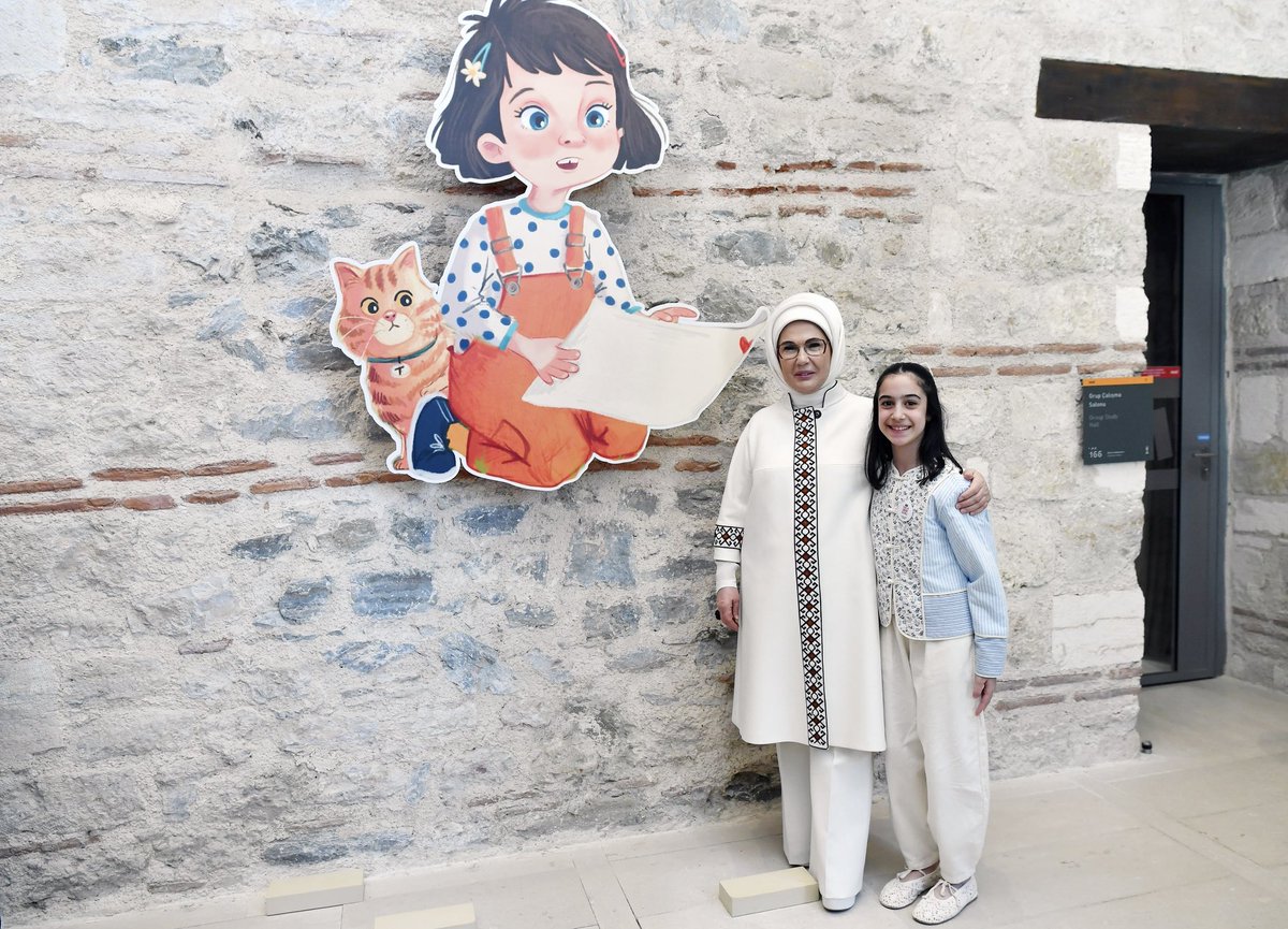 Emine Erdoğan tweet media