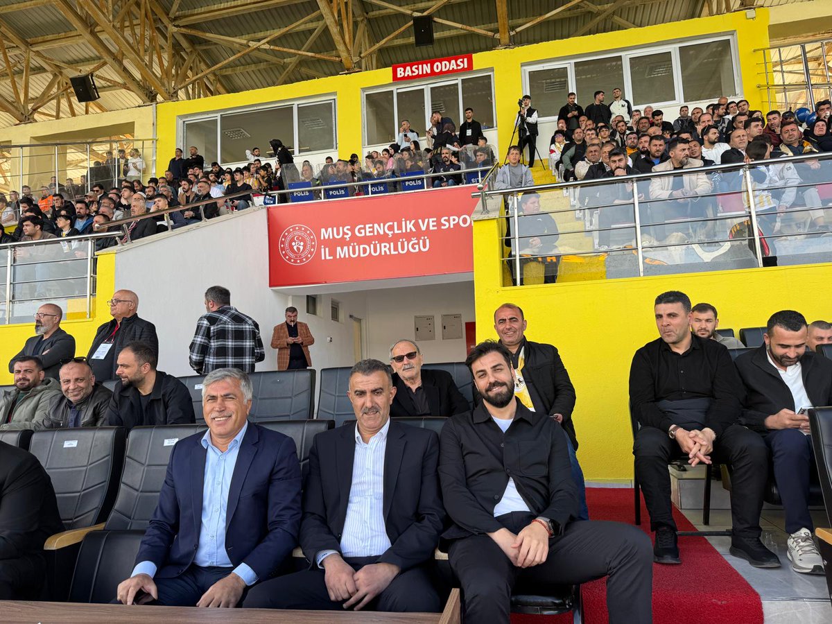 RToplu06's tweet photo. Tebrikler Bizim Takim 💛🤍
Nesine 2.lig Kırmızı grup 34.Haftasinda sahamızda konuk ettigimiz Adanaspor karsisinda 6-0 galip gelen takımımızı,teknik heyeti  sporcu kardeslerimizi almis oldukları galibiyetten dolayı tebrik eder,Takımımıza 1.Lig yolunda başarılar diliyorum💛🤍 https://t.co/GpLePcnL5n
