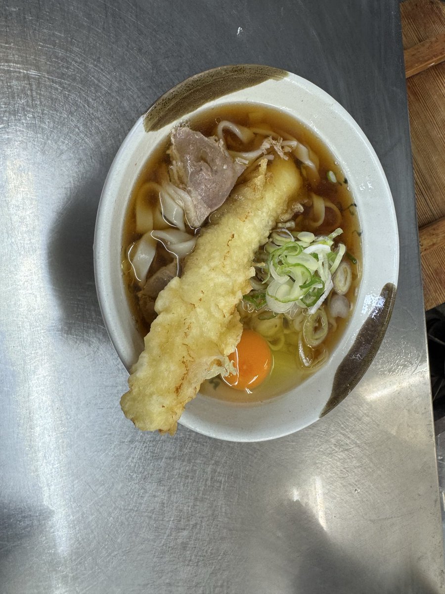 コンボイ西尾、今日は名古屋で会議

ひっっさしぶりにホームできしめんを

学生時代を思い出すな〜

うっまいなあ…

出汁沁みました…

#柳ケ瀬プロレス
