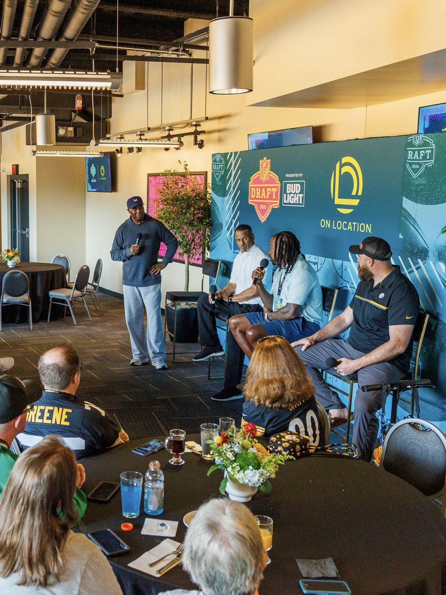 onlocationexp's tweet image. Started our day yesterday #OnLocation with not one, not two, but THREE @steelers icons 👏

Shoutout to Rod Woodson, Joey Porter and Brett Keisel for coming through 💛🖤 #NFLDraft #CloserThanEver