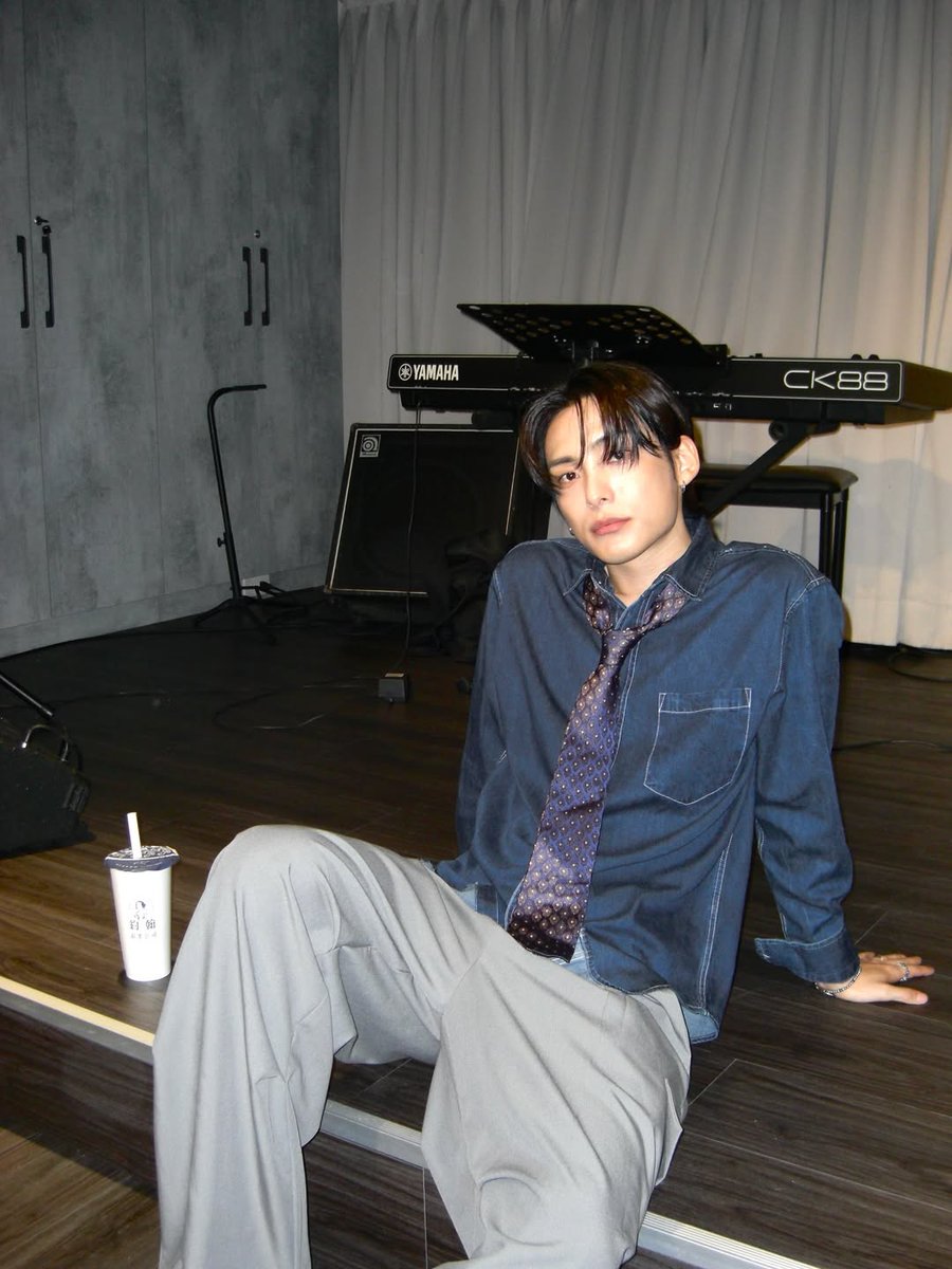 PJH_Updates's tweet image. [📷] - JUNHEE official Instagram update ♥️ 

"🍀"

(1/5)
#JUNHEE #준희 #박준희 #ジュンヒ