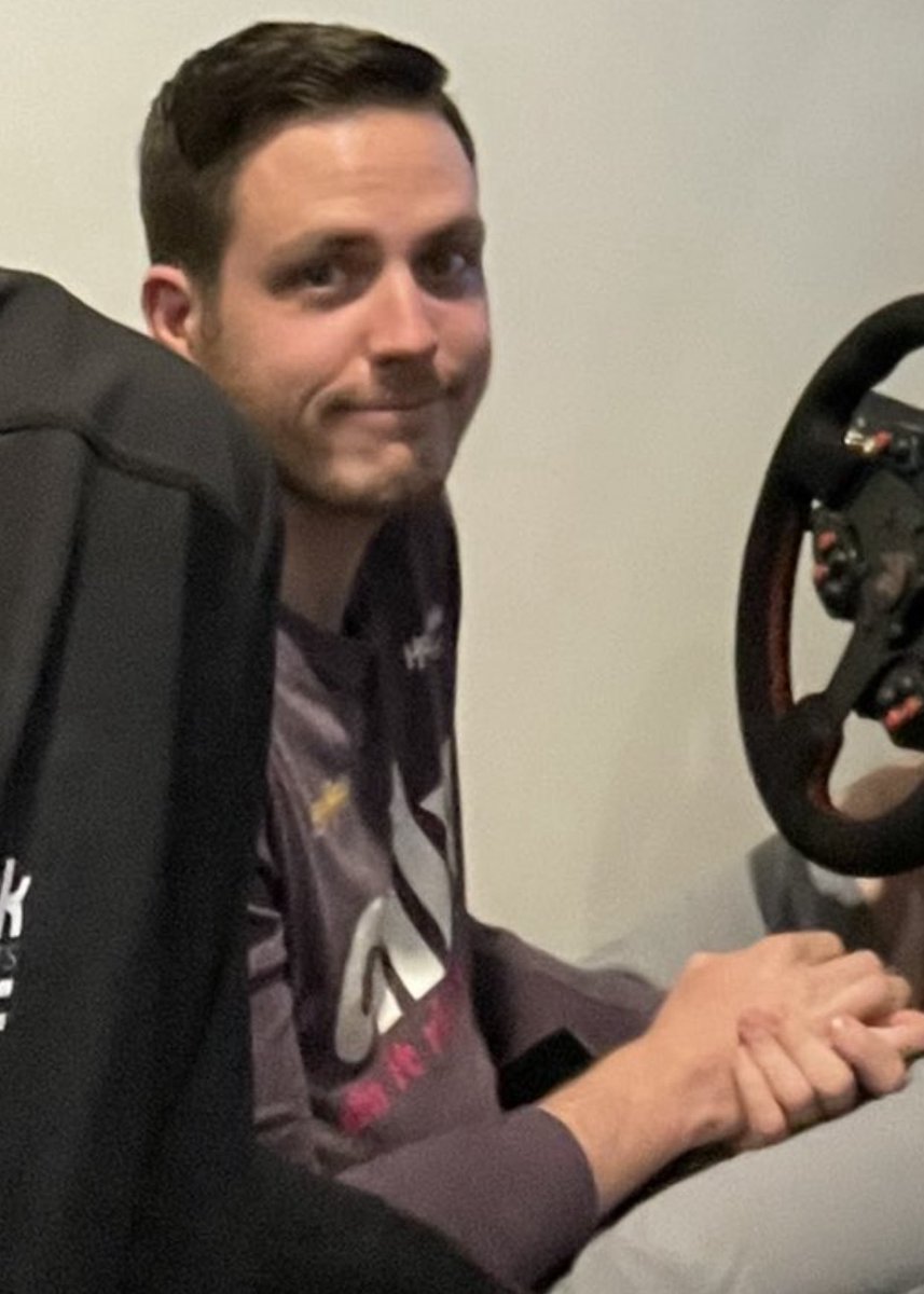 emily💕 tweet media