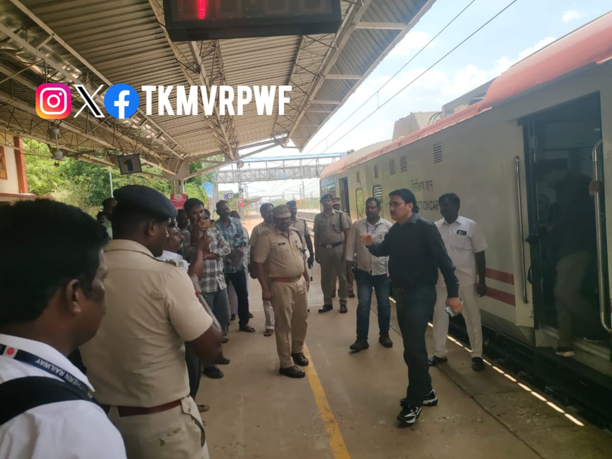 TKMVRPWF's tweet photo. அருப்புக்கோட்டை ரயில் நிலையத்திற்கு வருகை புரிந்த மதுரை கோட்ட மேலாளர் திரு.ஓம் பிரகாஷ் மீனா IRSE அவர்களை நமது நலக்கூட்டமைப்பினர் சந்தித்து அருப்புக்கோட்டை ரயில் நிலையத்தின் பயணிகள் வசதி உட்கட்டமைப்பினை மேம்படுத்தவும். (1/2)
#TKMVRPWF https://t.co/IFUwtfcXDR