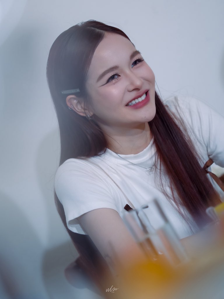 wlwframe tweet media