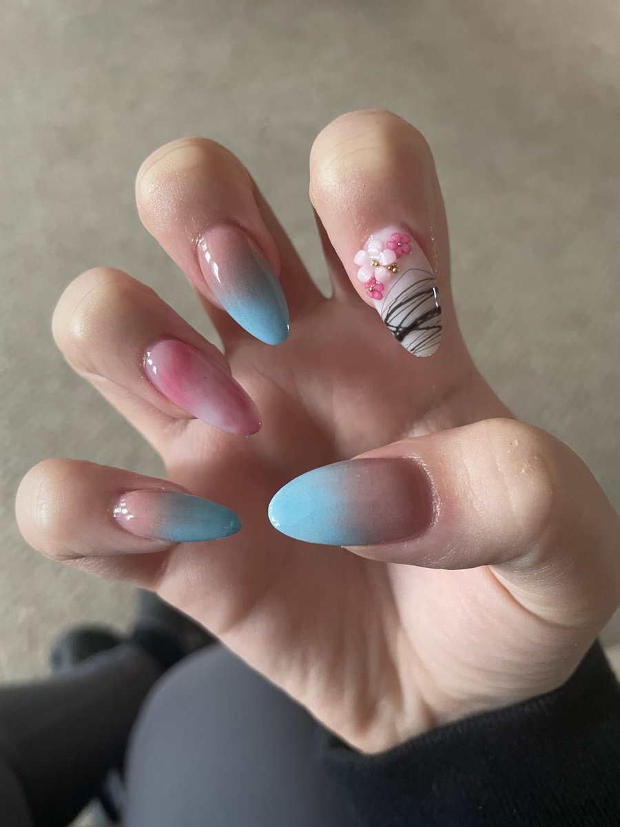 Suki Inodea 🌸 tweet media