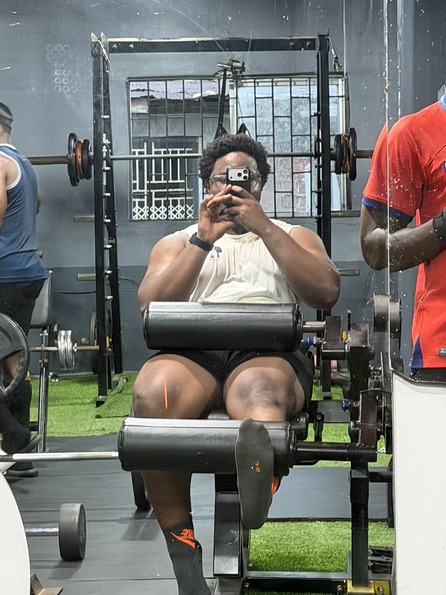 ADrianinHD tweet media