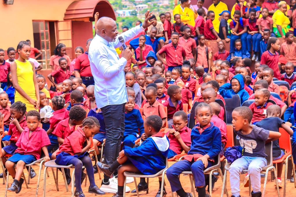CollenMashFound's tweet photo. One of the earliest initiatives that led to the formation of the CMF began in 2011, when Dr Collen Mashawana gave back to his childhood school, Tshishonga Primary School in Thohoyandou, Venda, donating computers and contributing towards the building of classrooms. 

Witnessing the impact of even small acts of support inspired the official launch of the Foundation a year later.

The Collen Mashawana Foundation continues to support the school annually, nurturing its growth and development. 

Fourteen years on, we continue to grow in our mission to uplift communities. As we celebrate this milestone, we extend our heartfelt gratitude to everyone who has been part of this journey. #CMF14 #CMF #CMF14Anniversary #collenmashawanafoundation