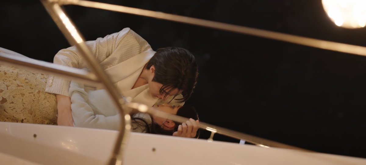 lovethisdrama's tweet photo. 이분들은 이럴 거면 이혼은 왜 하겠다는 거야 https://t.co/4aHR80NUr1