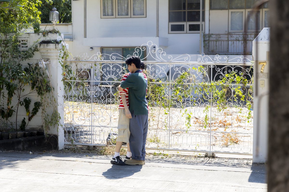 รักครูเท่าโลกเลย Love You Teacher tweet media