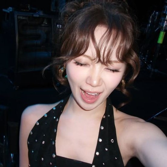 mimi tweet media