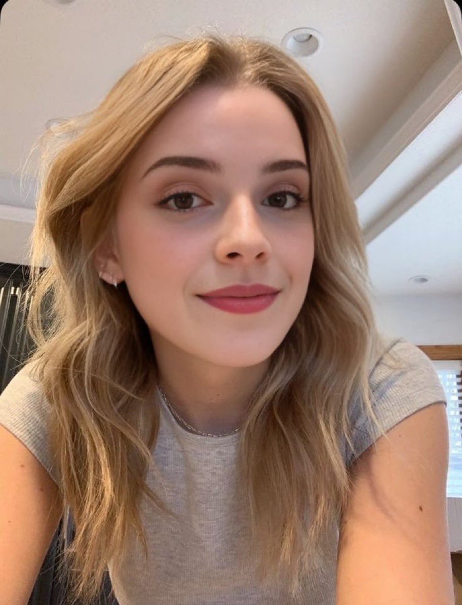 Emma Watson tweet media