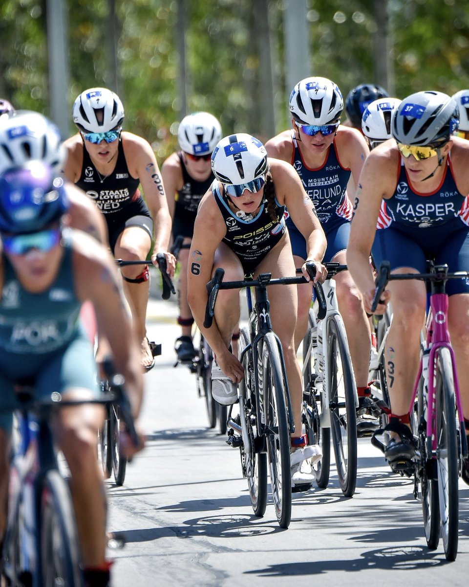 worldtriathlon's tweet image. Racing done right 🫡

Incredible start to the season here in #WTCSSamarkand for the elite women! 🇺🇿

#Triathlon