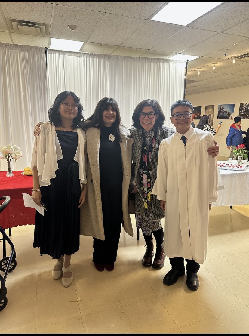 Holy Family tweet media