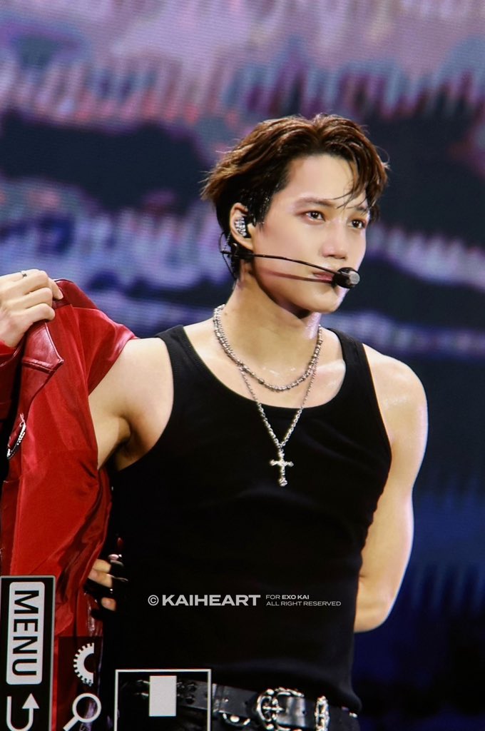 KAI_HEART_114's tweet image. 260425 EXO PLANET #6 – EXhOrizon in 호치민 

#KAI #종인 #카이 #엑소카이