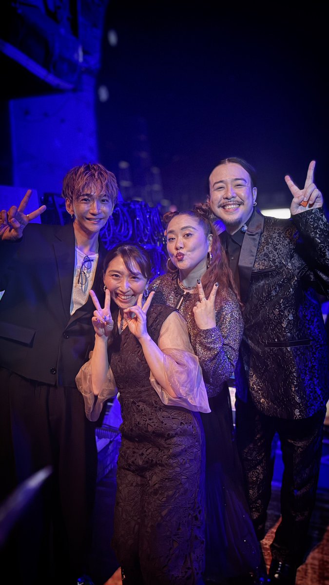 HARUKES's tweet photo. Musical Stars ⭐️✨初日見てきました❤️✨‼️
もぉおおおおおおおお❤️❤️❤️😭さいっこーーーーー‼️✨❤️まじでさいっこおおおお
しかもマッシューさんとも📸✨マルちゃんと未央ちゃんにもあえましたー❤️✨
やばいまじ最高のショーでした✨✨❤️ https://t.co/glBbSHymye