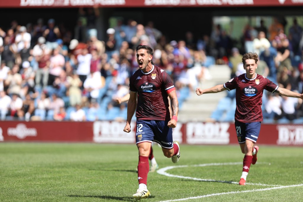 Pontevedra CF 🦴 tweet media