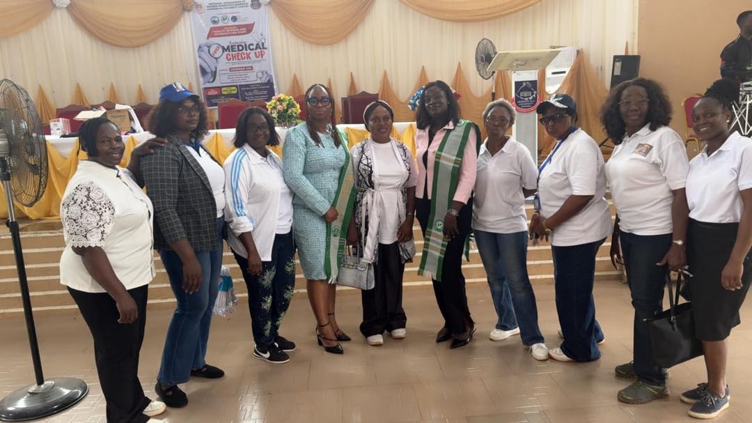 mwan_edo's tweet photo. With President and members of NAWACS https://t.co/TSLe2T2KVn