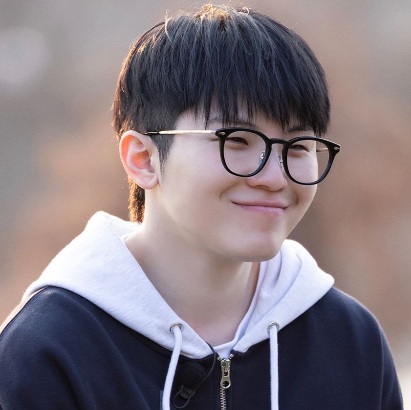 m_mh_526's tweet photo. 뱁새랑 진짜 닮음 https://t.co/1DQM3jEP3a