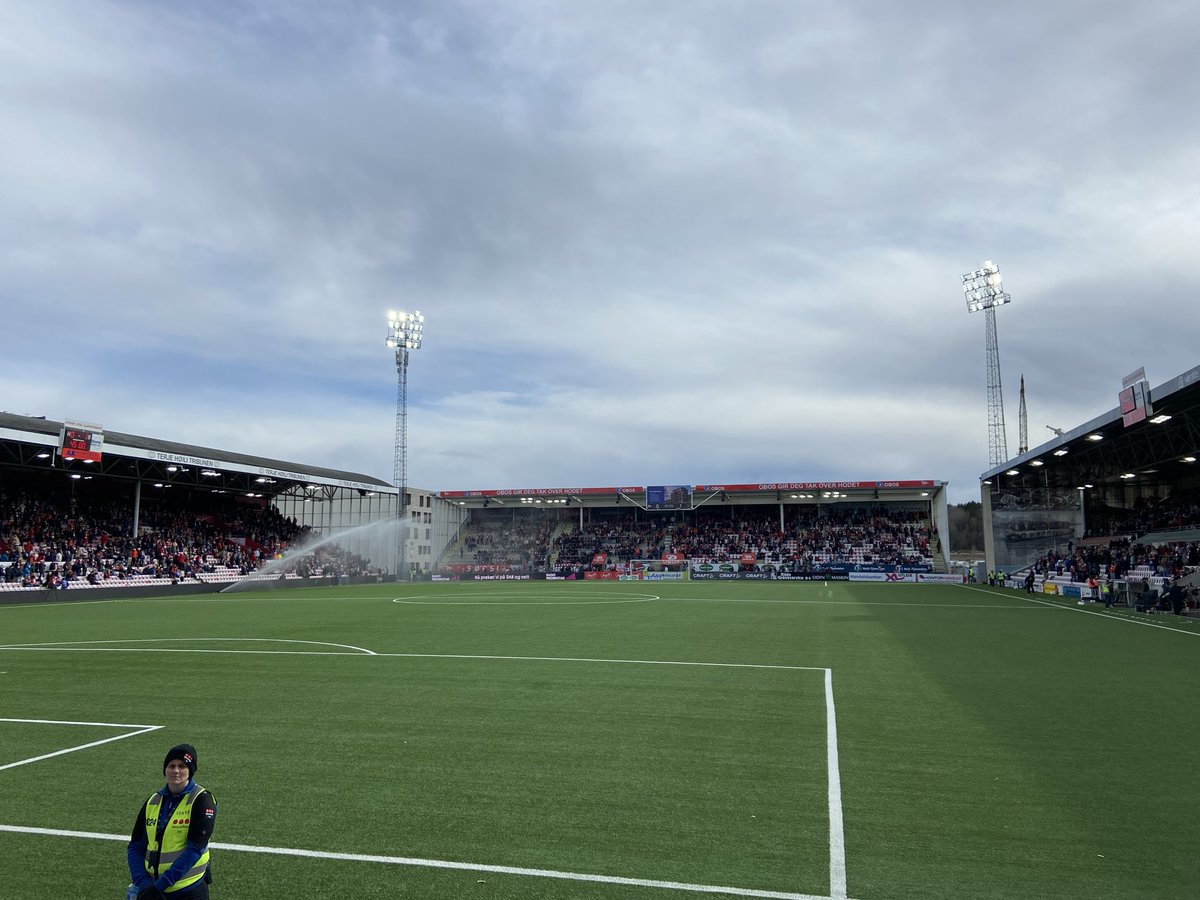 Oss Mot Resten Av Verden tweet media