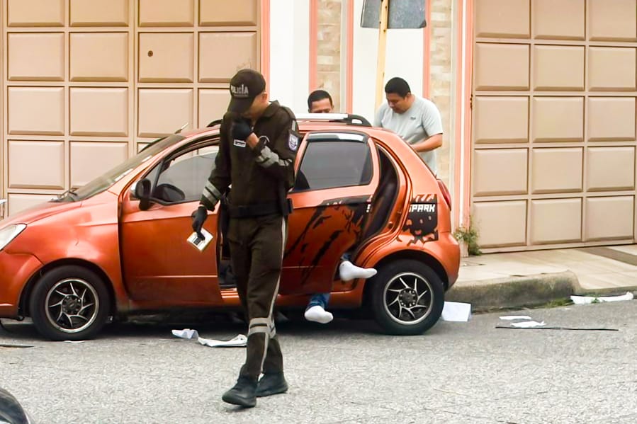 Agentes de Control Municipal de #SeguraEP atendieron un requerimiento ciudadano en el sector La Saiba por un vehículo sospechoso.

Se coordinó de forma inmediata con Policía Nacional y unidades de emergencia, activando los protocolos correspondientes.

Estas acciones fortalecen